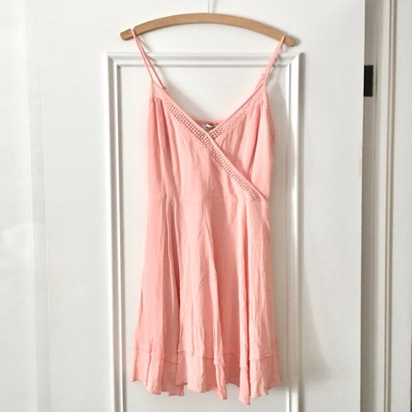 Heartloom light pastel pink v-neck surplice mini dress M, spring - Picture 10 of 10